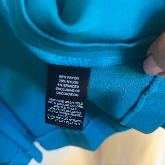 WHBM Beautiful Turquoise suit blazer w silver hardware  - Great piece ! Size 6 - Picture 4 of 5